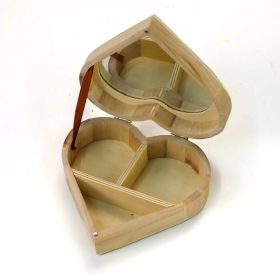 Natúr fa tükrös szív doboz - 15x15 cm